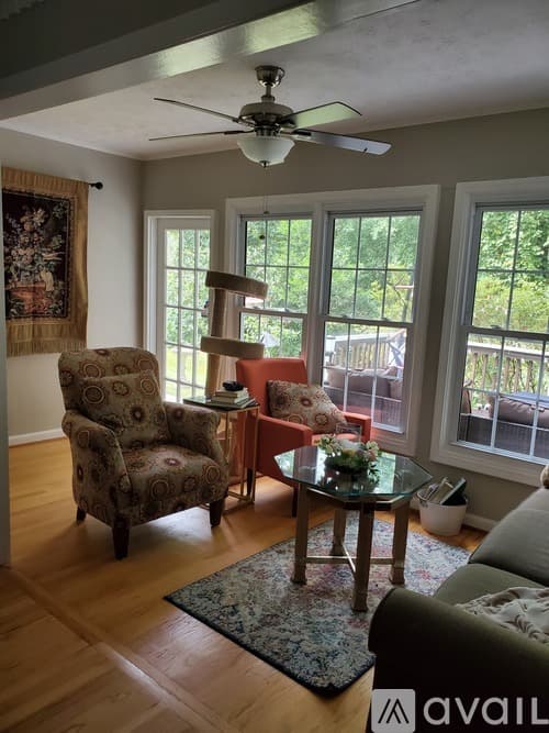 Roswell House: 11480 Mountain Laurel Drive