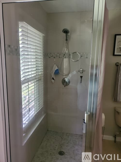 Roswell House: 11480 Mountain Laurel Drive