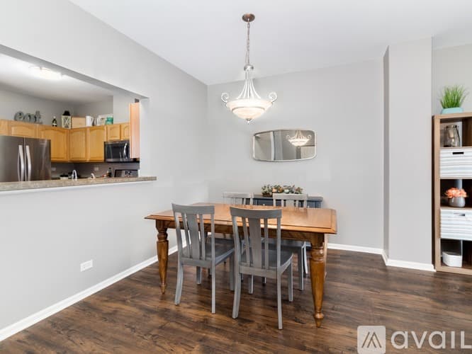 Cary House: 128 New Haven Dr