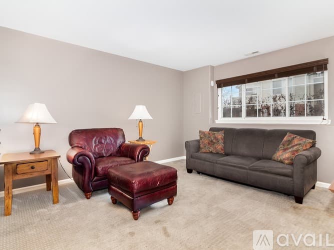 Cary House: 128 New Haven Dr