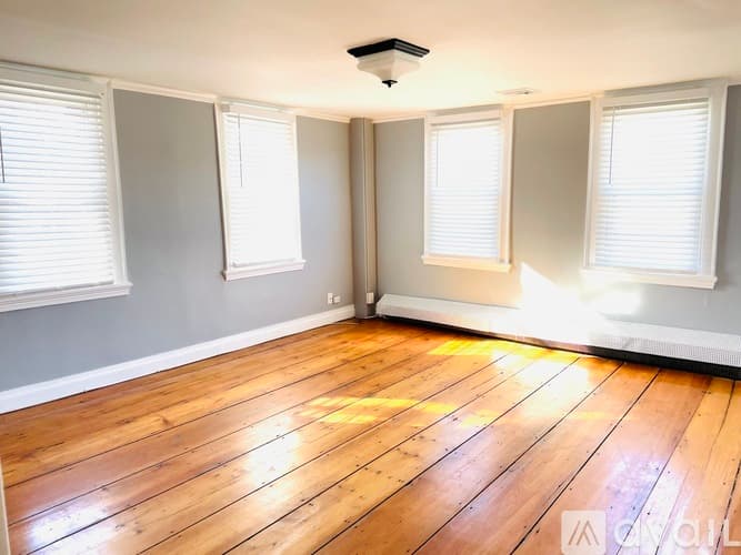 Warwick Apartment: 1272 W Shore Rd