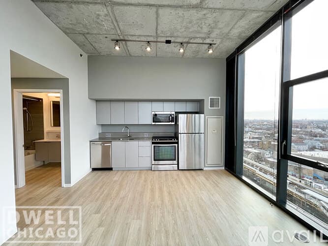 Chicago Apartment: 2733 W Belden