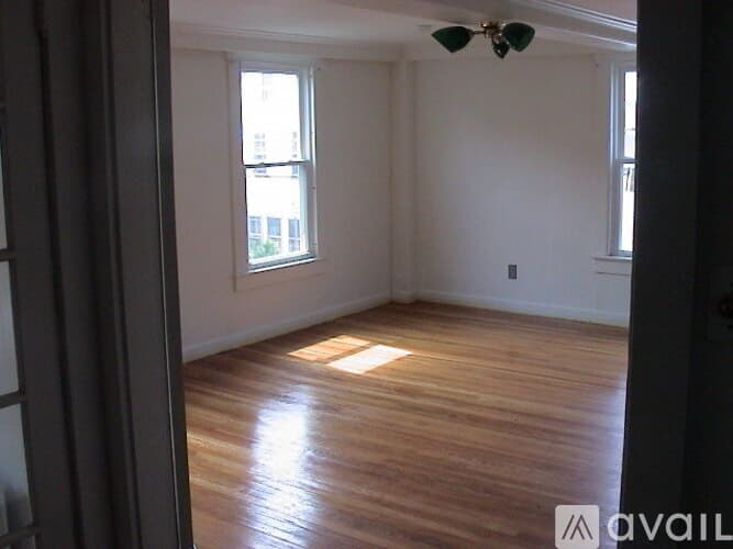 Salem Apartment: 13 Becket Street