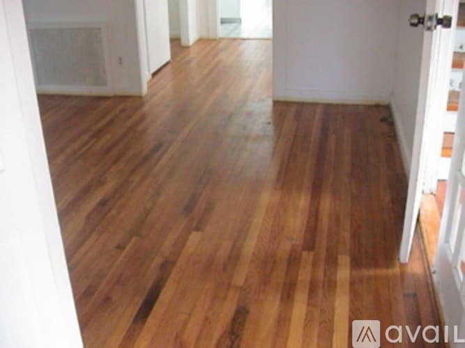 Salem Apartment: 13 Becket Street