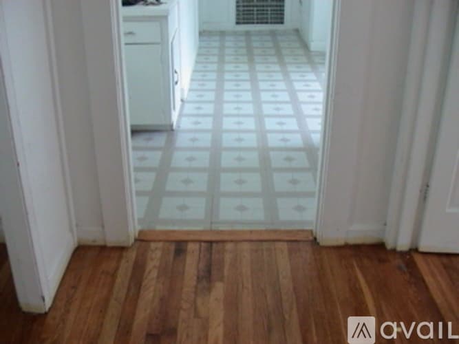Salem Apartment: 13 Becket Street