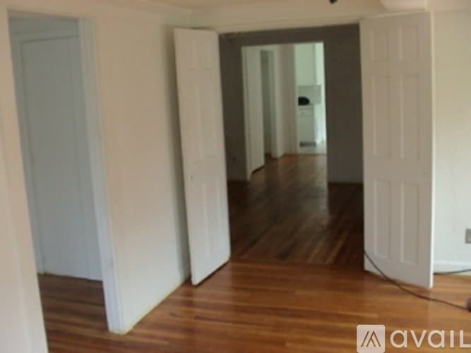 Salem Apartment: 13 Becket Street
