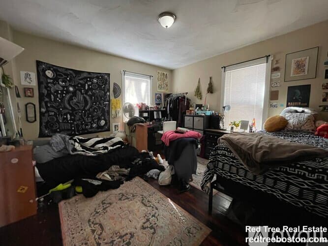 Boston Apartment: 72 Hillside St
