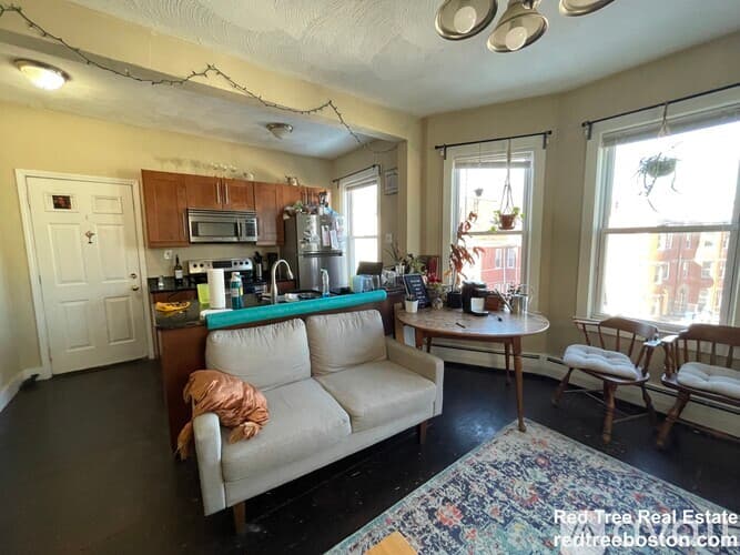 Boston Apartment: 72 Hillside St