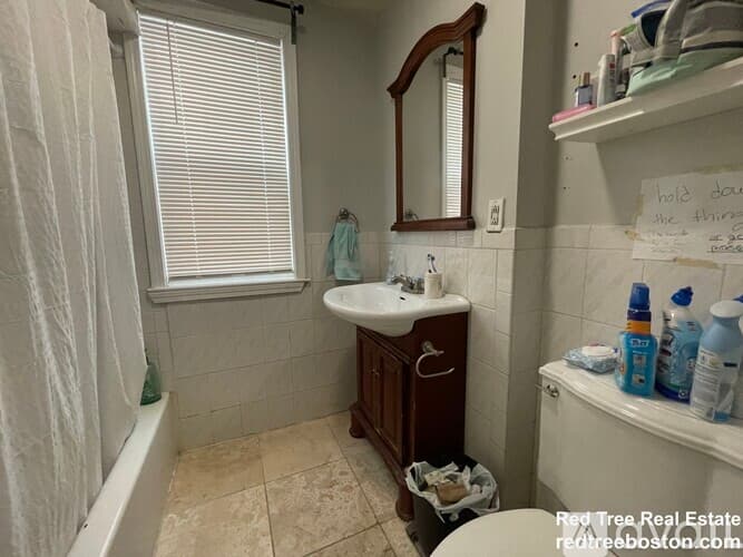 Boston Apartment: 72 Hillside St