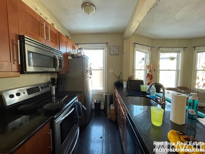 Boston Apartment: 72 Hillside St