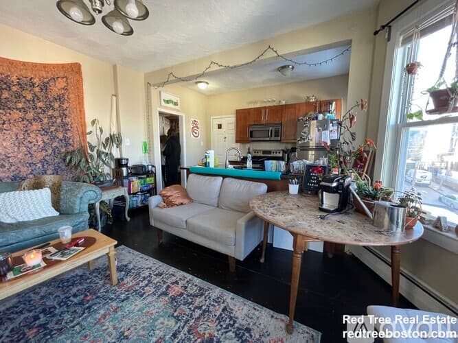 Boston Apartment: 72 Hillside St