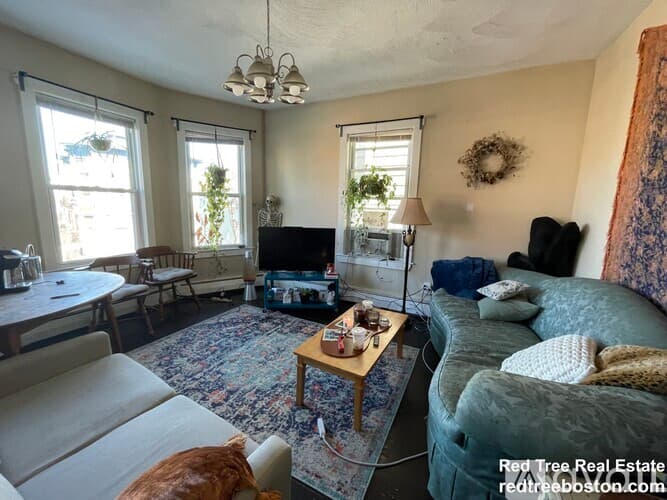 Boston Apartment: 72 Hillside St