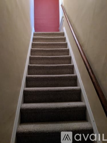 Madison Apartment: 214 N Dickinson St