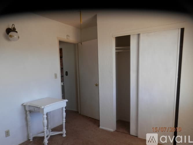 Landers Apartment: 1050 Alta Ave