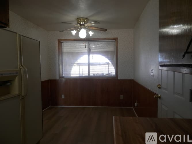 Landers Apartment: 1050 Alta Ave
