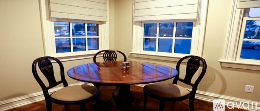 Norwalk Apartment: 93 East Ave