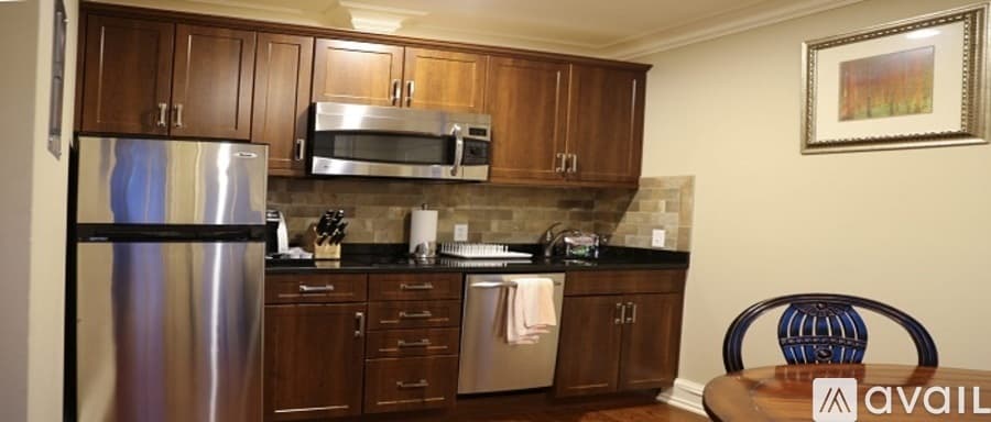 Norwalk Apartment: 93 East Ave