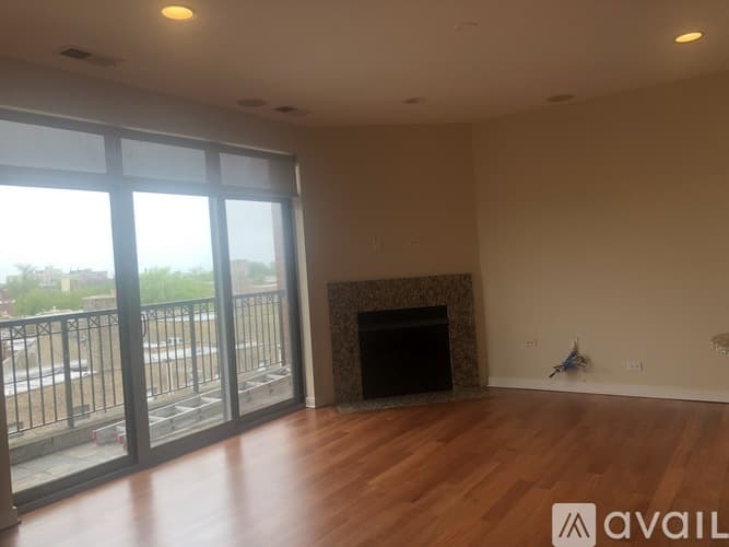 Chicago Apartment: 6957 N Greenview Ave