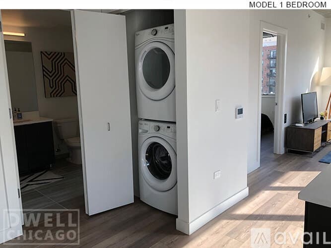 Chicago Apartment: 734 W Sheridan Rd
