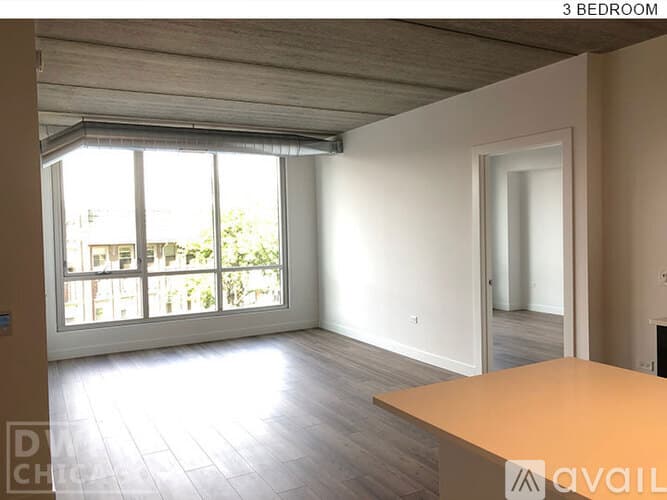Chicago Apartment: 734 W Sheridan Rd