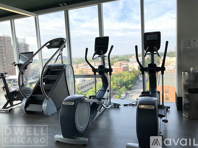 Chicago Apartment: 734 W Sheridan Rd