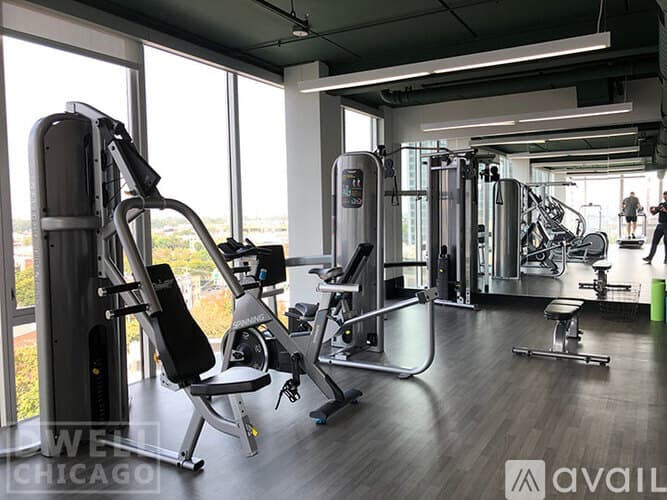 Chicago Apartment: 734 W Sheridan Rd