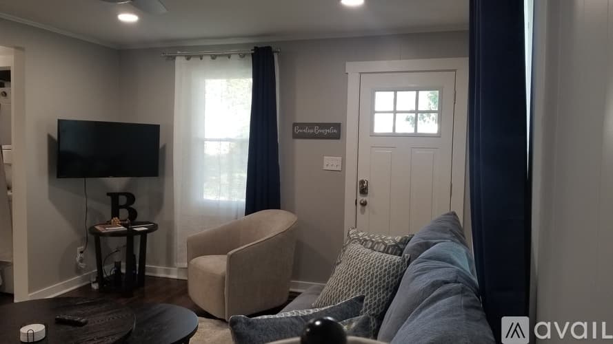 Greenville House: 4 Bigby Street