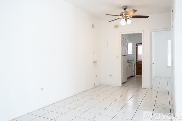 Surfside Apartment: 9056 Collins Ave