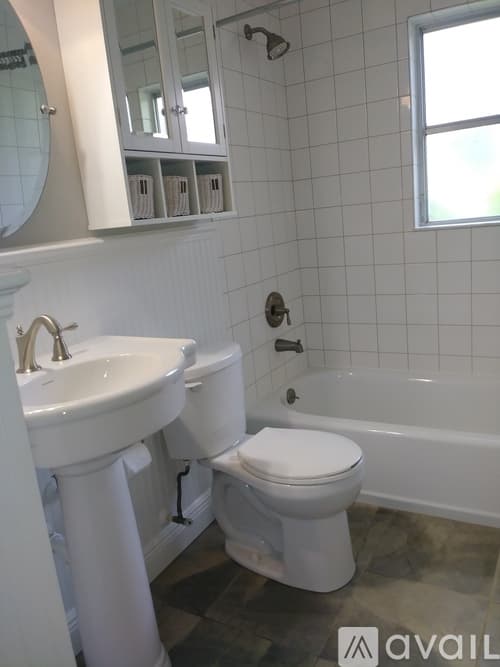 Ocala House: 720 NE 17th Ct