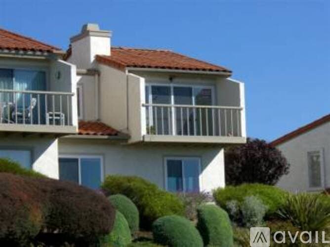 Carlsbad House: 909 Caminito Madrigal D