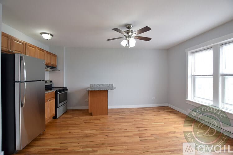 Chicago Apartment: 7450 N Greenview Ave