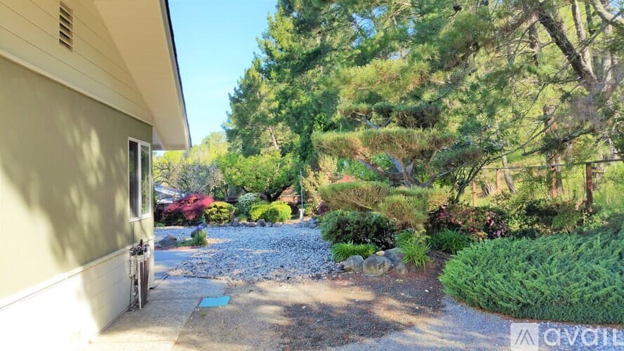 Moraga House: 29 Thorndale Place