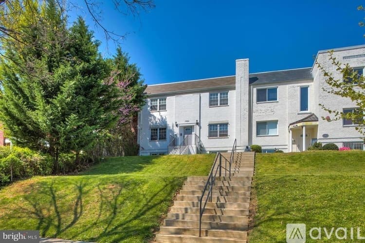 Washington Condo: 1952 3rd Street Northeast