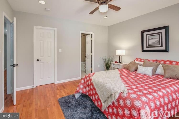 Washington Condo: 1952 3rd Street Northeast