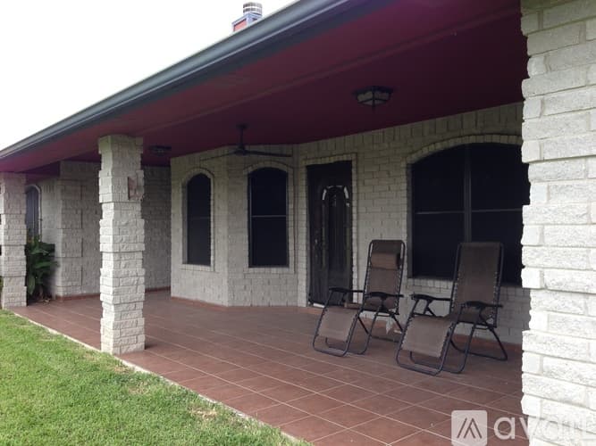 Los Fresnos House: 33506 Falcon Lane