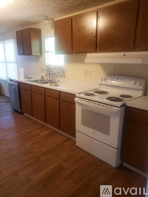 Milledgeville House: 108 Kay Avenue Northeast