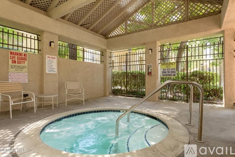 Simi Valley Apartment: 2359 Archwood Ln