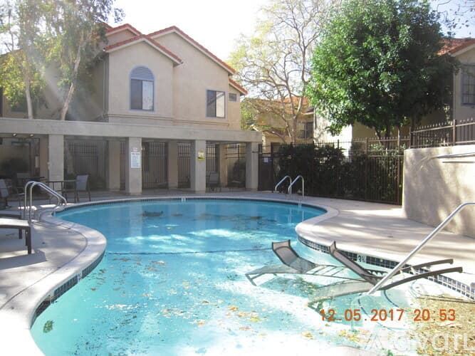 Simi Valley Apartment: 2359 Archwood Ln