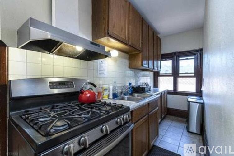 Madison Apartment: 407 Wisconsin Avenue