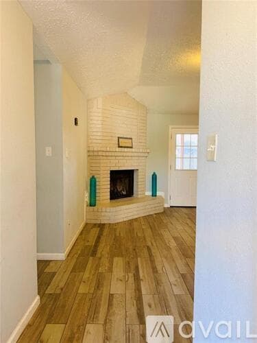 Houston House: 2607 Cypressvine Drive