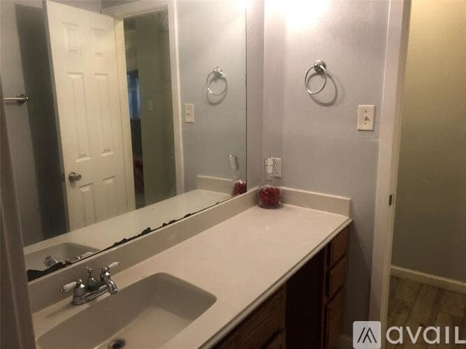 Houston House: 2607 Cypressvine Drive