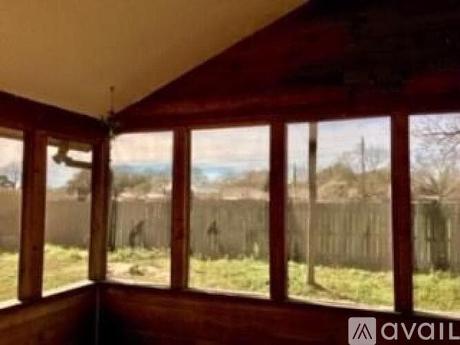 Houston House: 2607 Cypressvine Drive