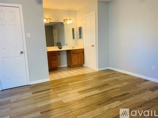 Houston House: 2607 Cypressvine Drive