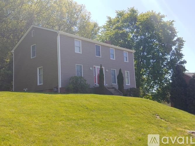 Wexford House: 10006 Oakridge Dr