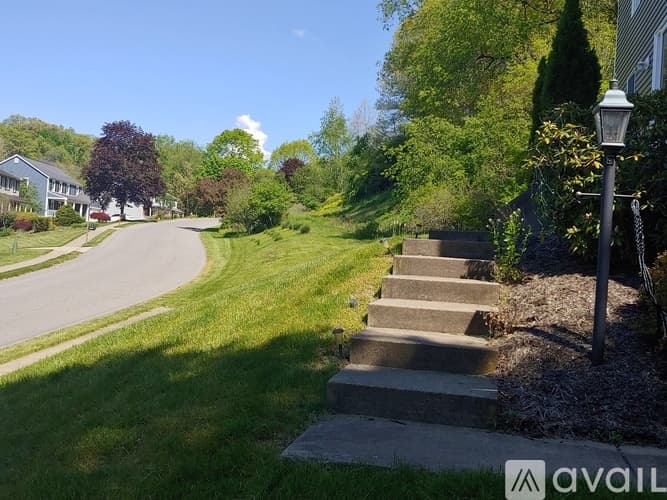 Wexford House: 10006 Oakridge Dr