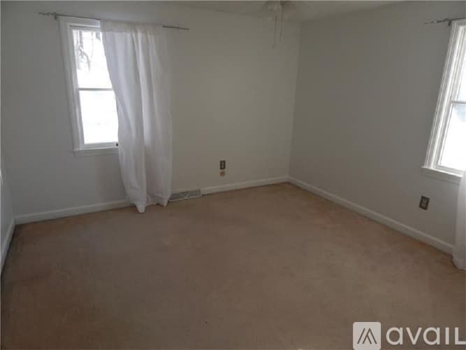 Wexford House: 10006 Oakridge Dr