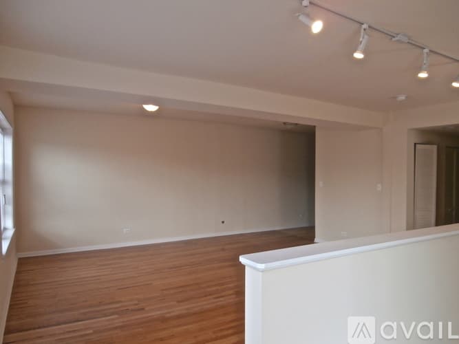 Chicago Apartment: 2803 W Lawrence Ave