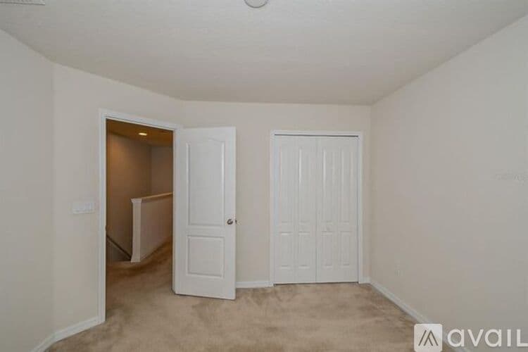 Brandon Townhome: 2151 Broadway View Avenue