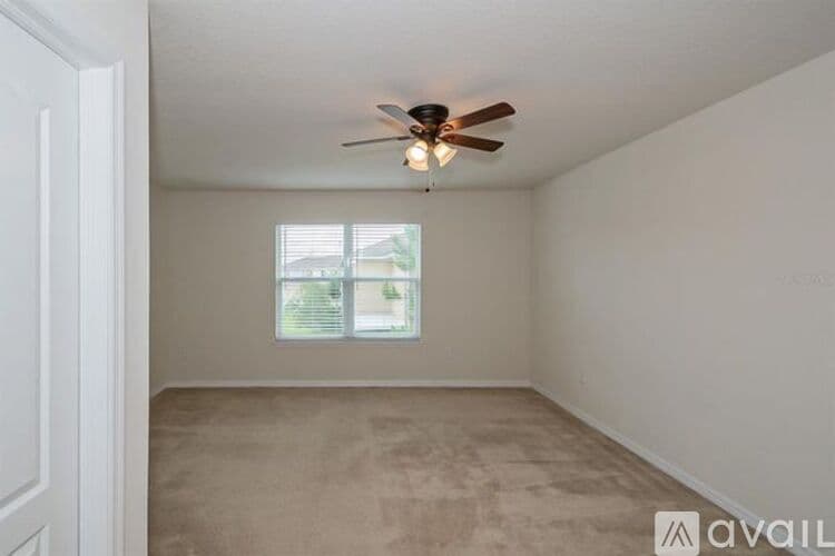 Brandon Townhome: 2151 Broadway View Avenue
