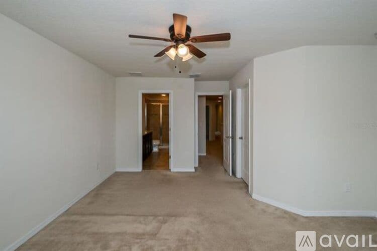 Brandon Townhome: 2151 Broadway View Avenue